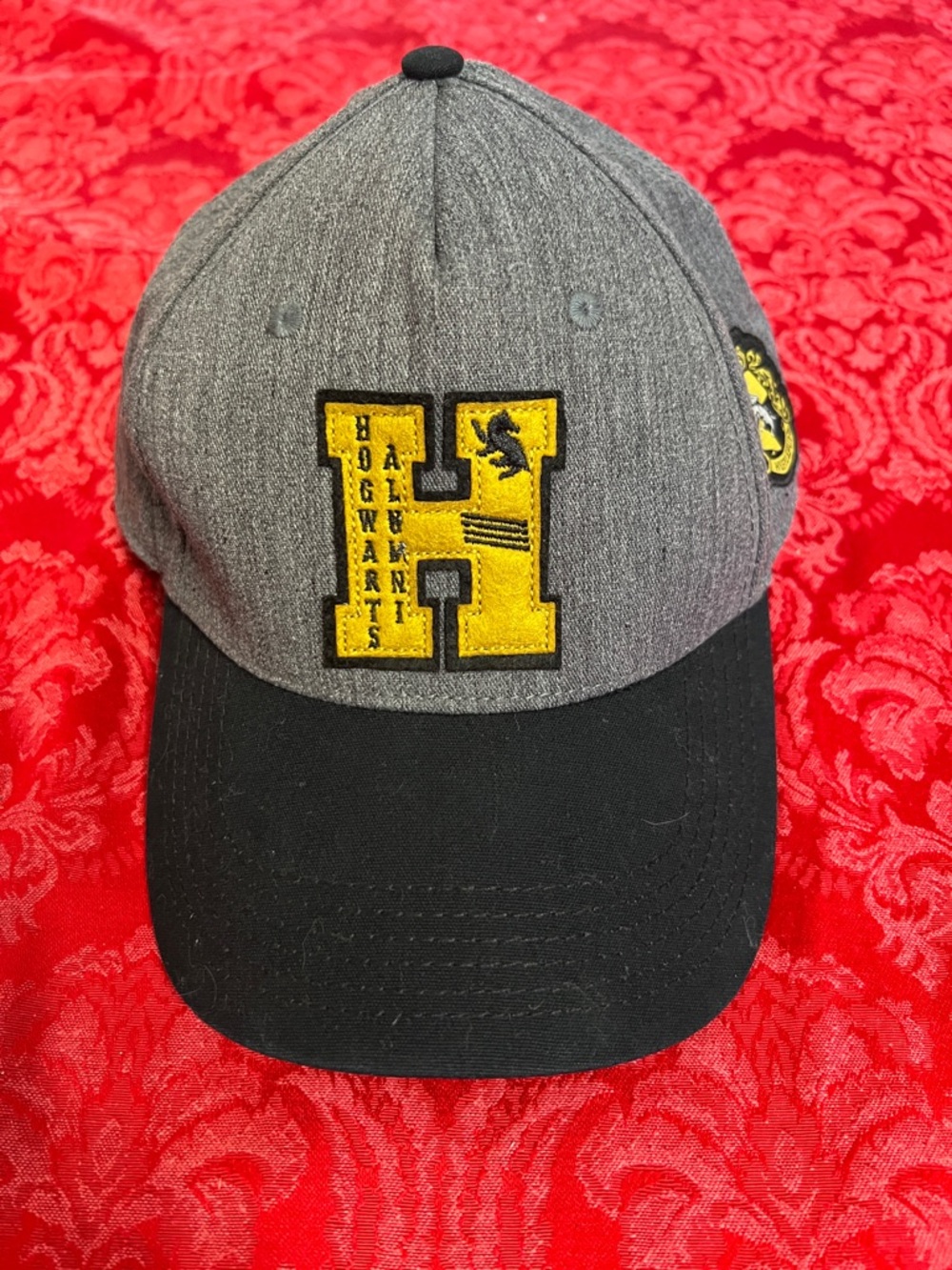 Harry Potter Hogwarts Hufflepuff Hat Adjustable Gray Black Cap